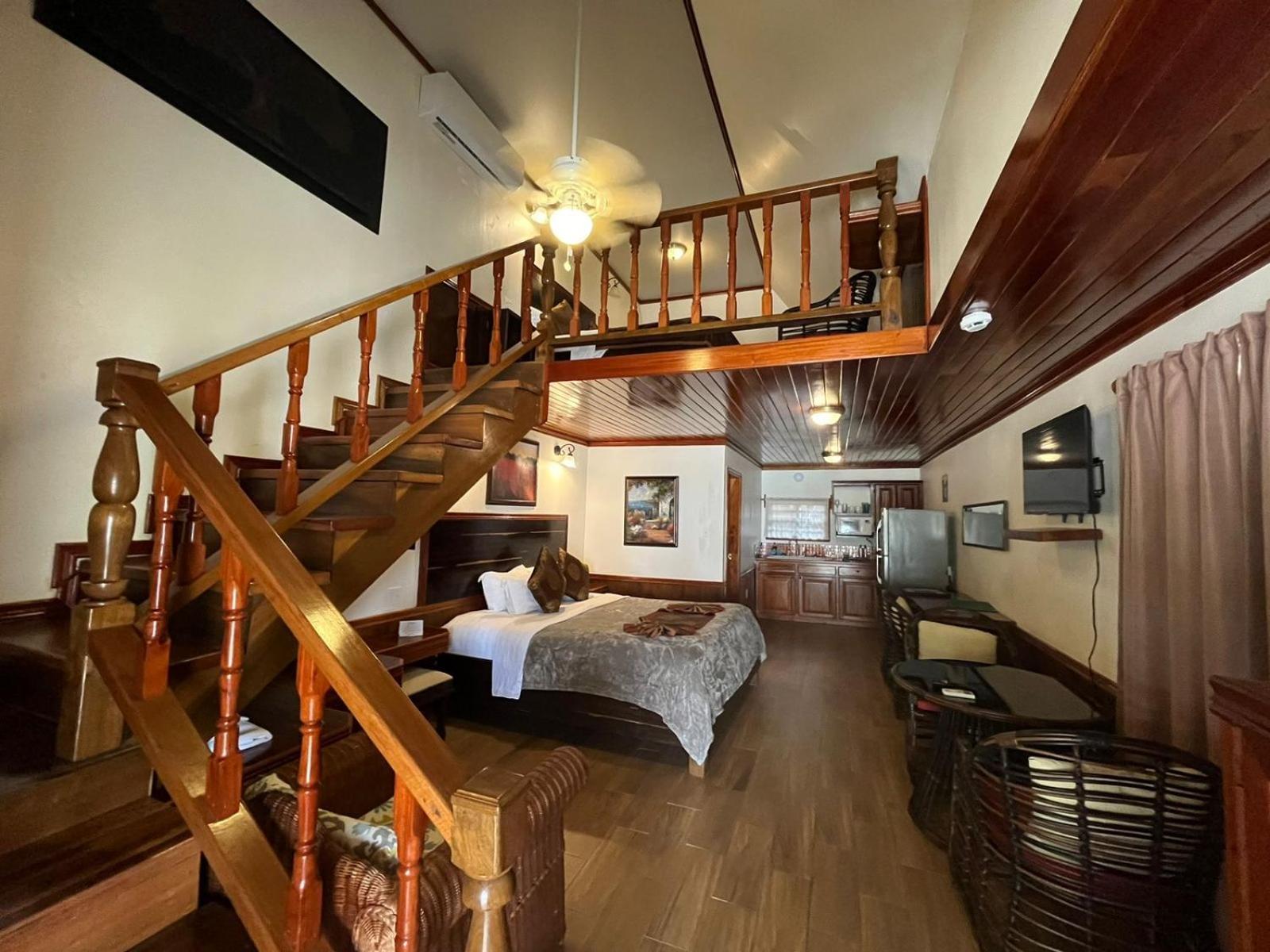 Captain Morgan'S Retreat 산페드로 외부 사진