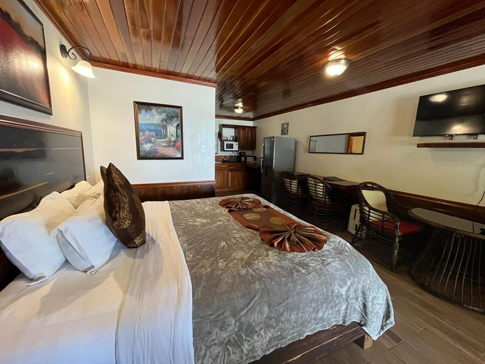 Captain Morgan'S Retreat 산페드로 외부 사진